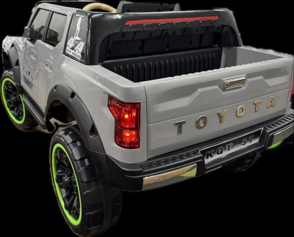 Toyota Tundra with Remote Control - Image 25