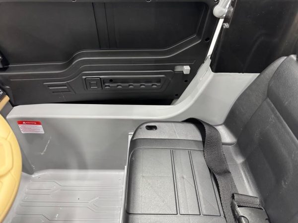 Toyota Tundra with Remote Control - Image 26