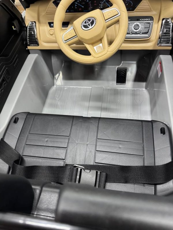 Toyota Tundra with Remote Control - Image 27