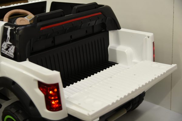 Toyota Tundra with Remote Control - Image 5