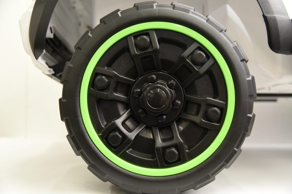 Toyota Tundra with Remote Control - Image 11