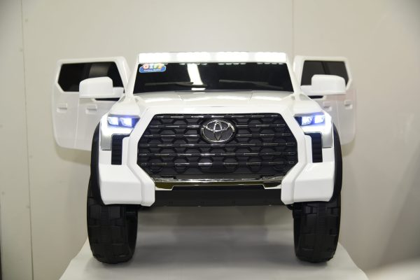 Toyota Tundra with Remote Control - Image 12