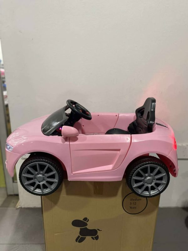 Electric Kids car 6 Volts with remote control - Image 4
