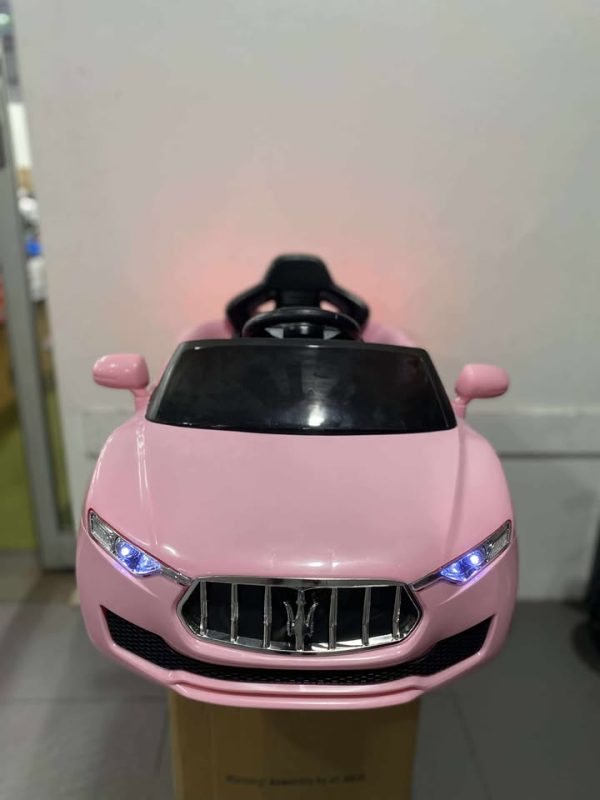 Electric Kids car 6 Volts with remote control - Image 5