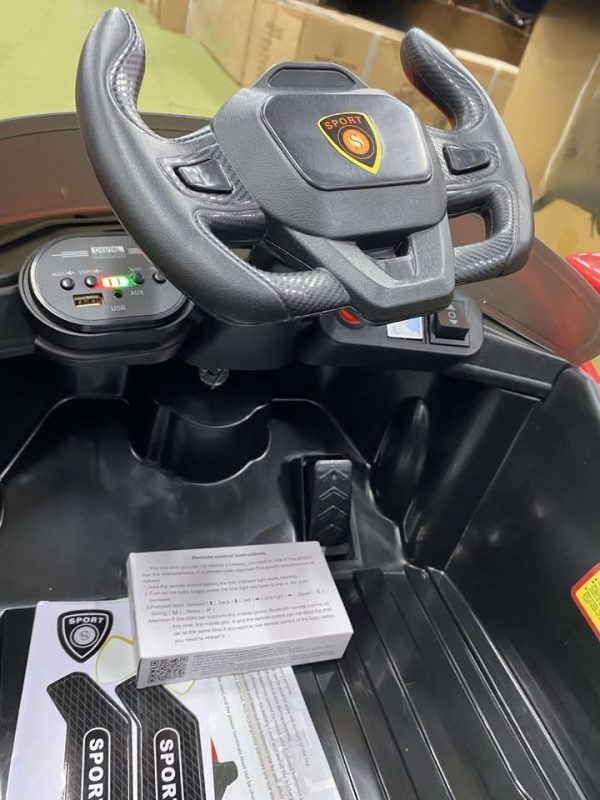 Electric Ferrari style car 6 volt with remote control - Image 6