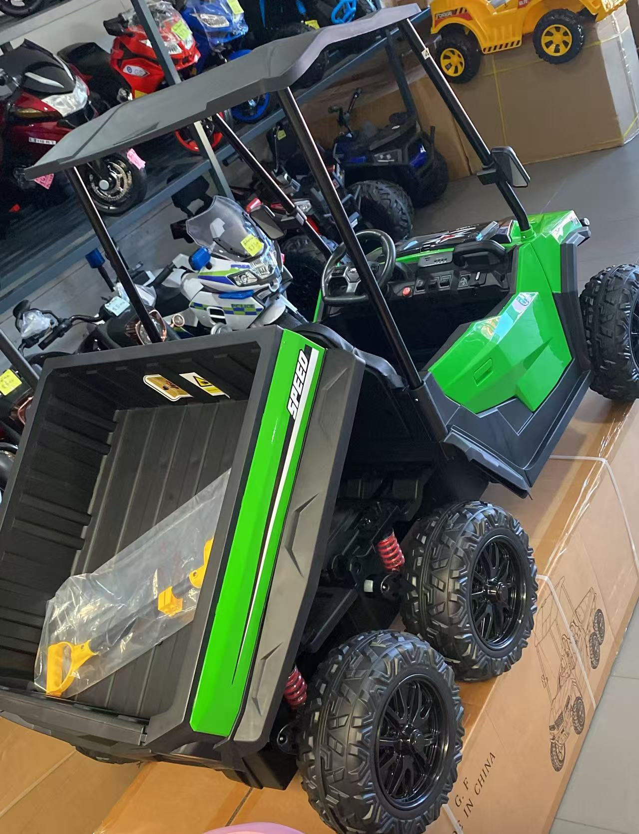 24V 4WD Dump 6 wheels Truck Ride-On with solid rubber wheels - Image 6