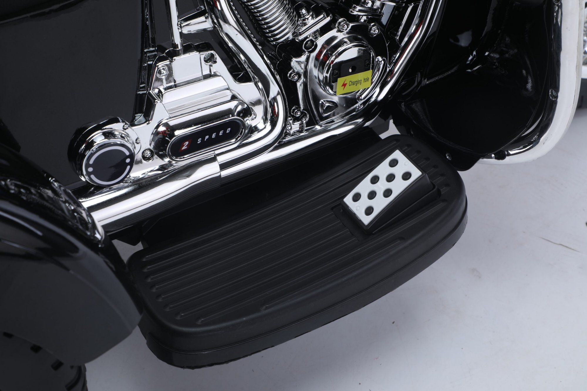 Police Harley Kids Electric Ride-On Bike Shiny colour – 12V 3-Wheels - Image 5