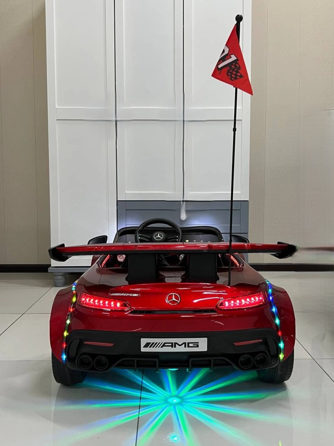 24V 2-Seater Mercedes-Benz AMG GT Kids Electric Drift Car with RC, App Control & Bluetooth - Image 15