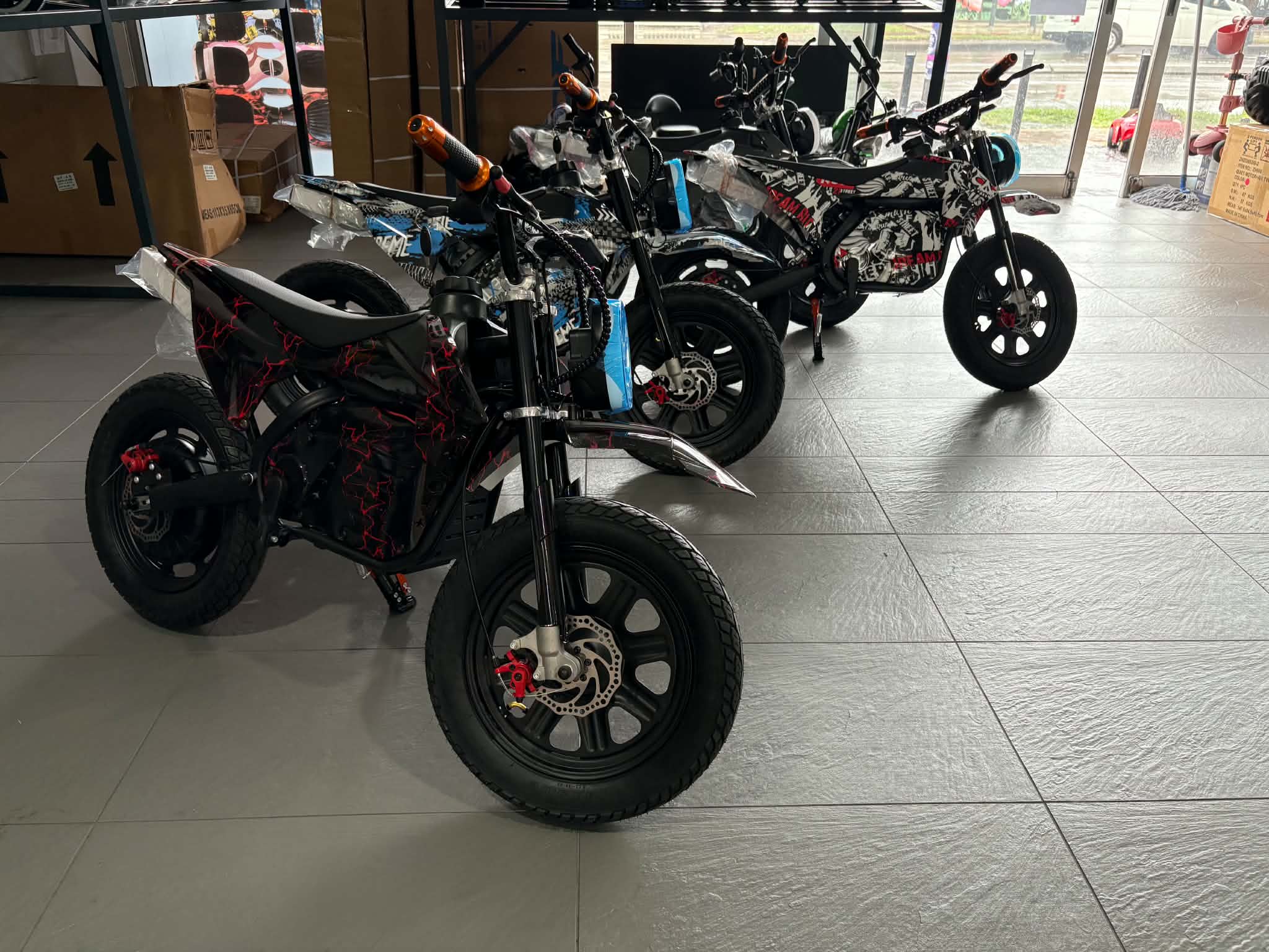 48V Electric Dirt Bike – 800W Brushless Motor- Free Chain - Image 5