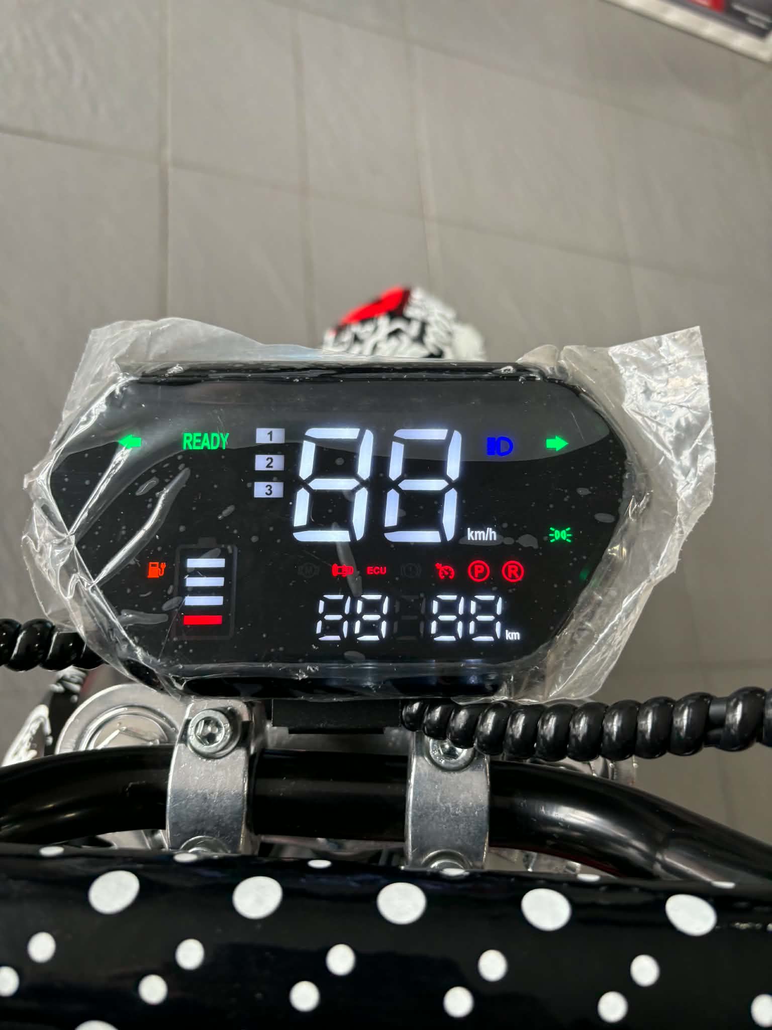 48V Electric Dirt Bike – 800W Brushless Motor- Free Chain - Image 4