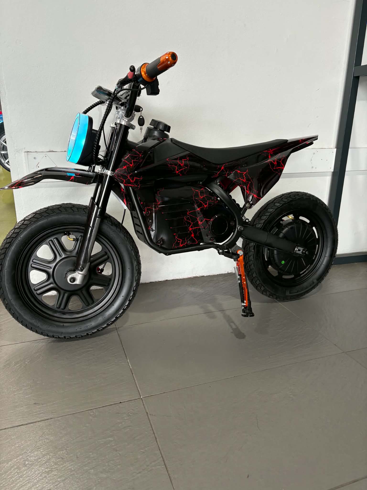 48V Electric Dirt Bike – 800W Brushless Motor- Free Chain - Image 9