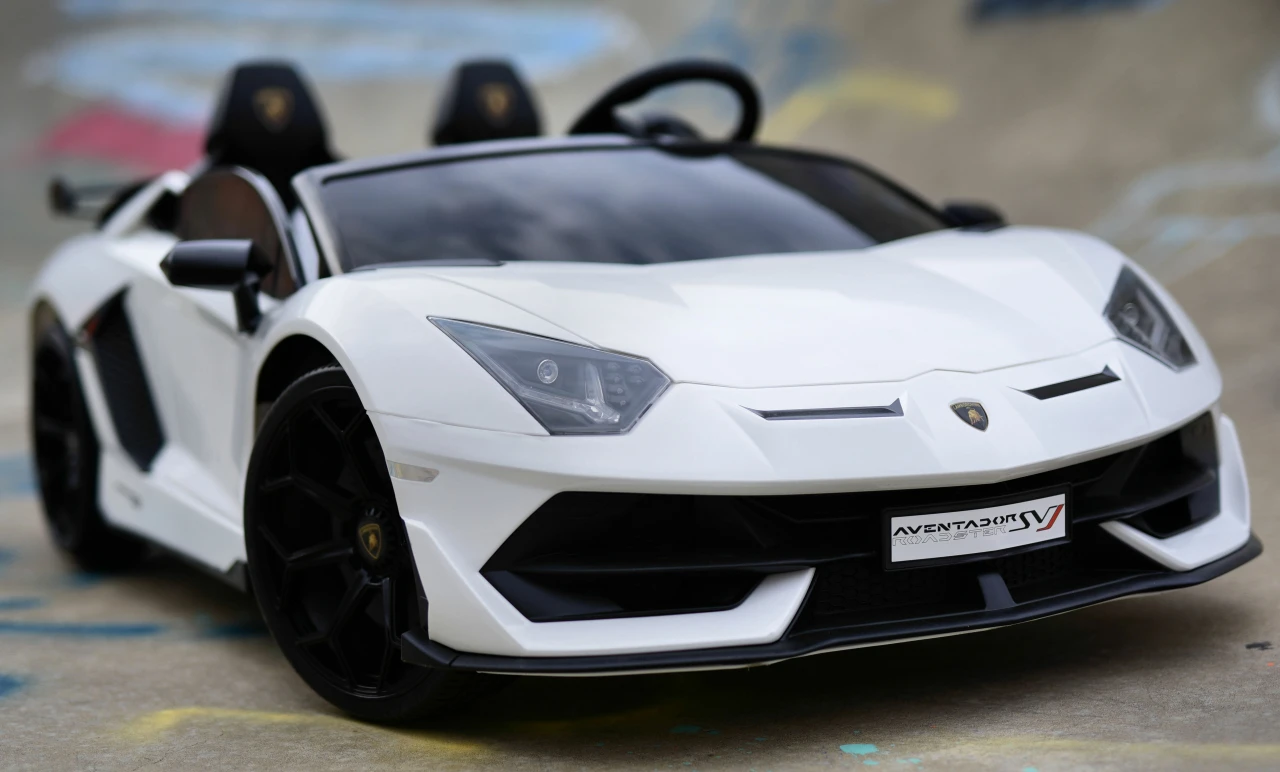Licensed Lamborghini Aventador 24V 2- Seater with Rubber Wheels & Remote Control – White, Shiny Red & Green