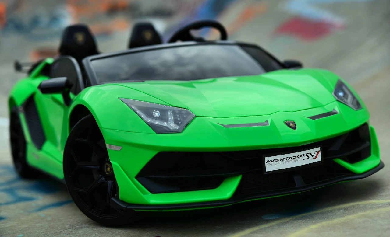 Licensed Lamborghini Aventador 24V 2- Seater with Rubber Wheels & Remote Control – White, Shiny Red & Green - Image 7